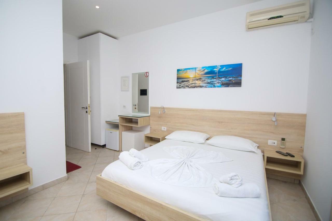 Hotel Jon Dhërmi Dış mekan fotoğraf