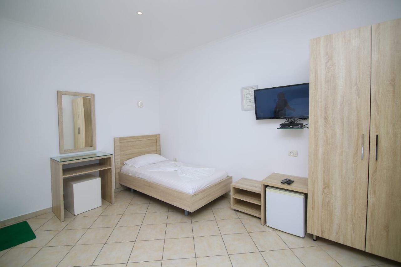Hotel Jon Dhërmi Dış mekan fotoğraf