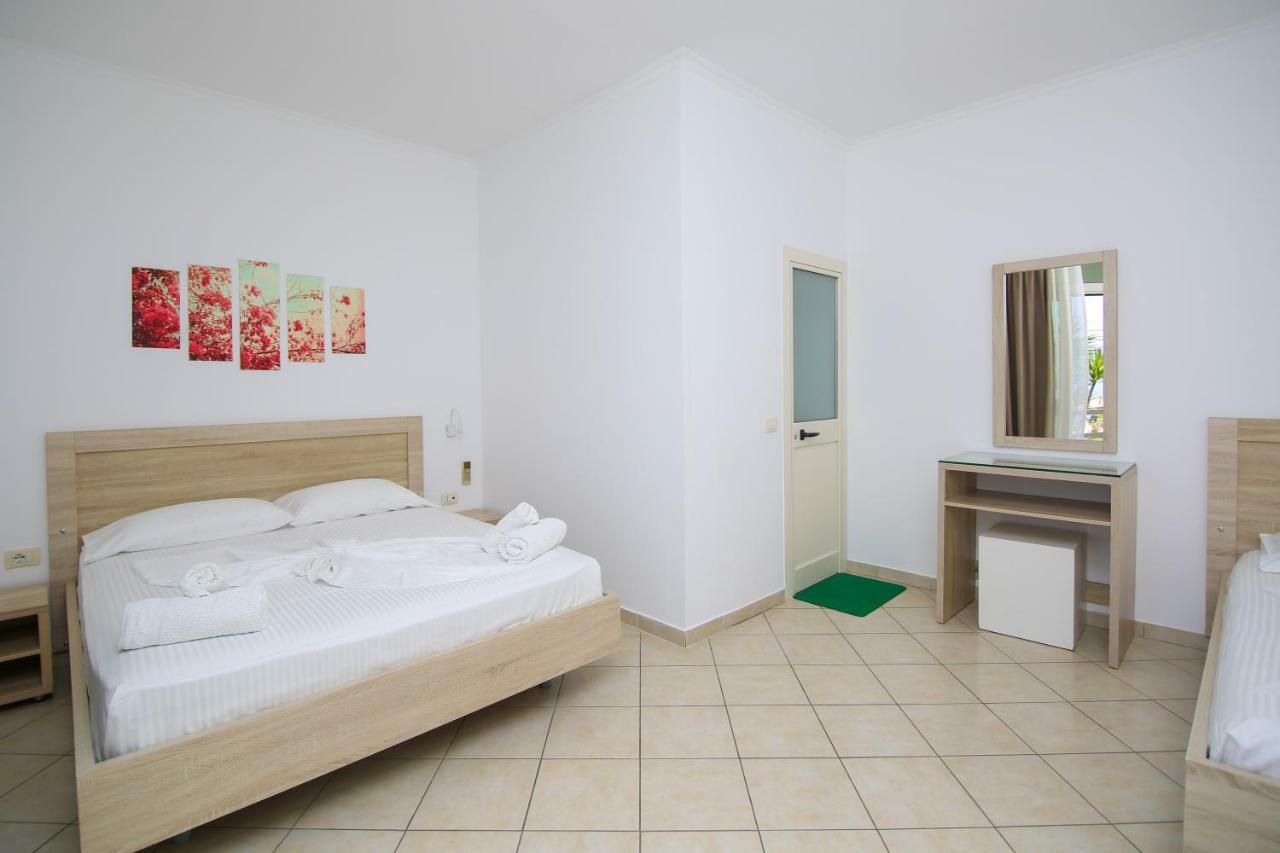 Hotel Jon Dhërmi Dış mekan fotoğraf